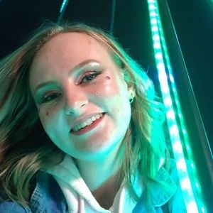 Meet your Posher, Stacy